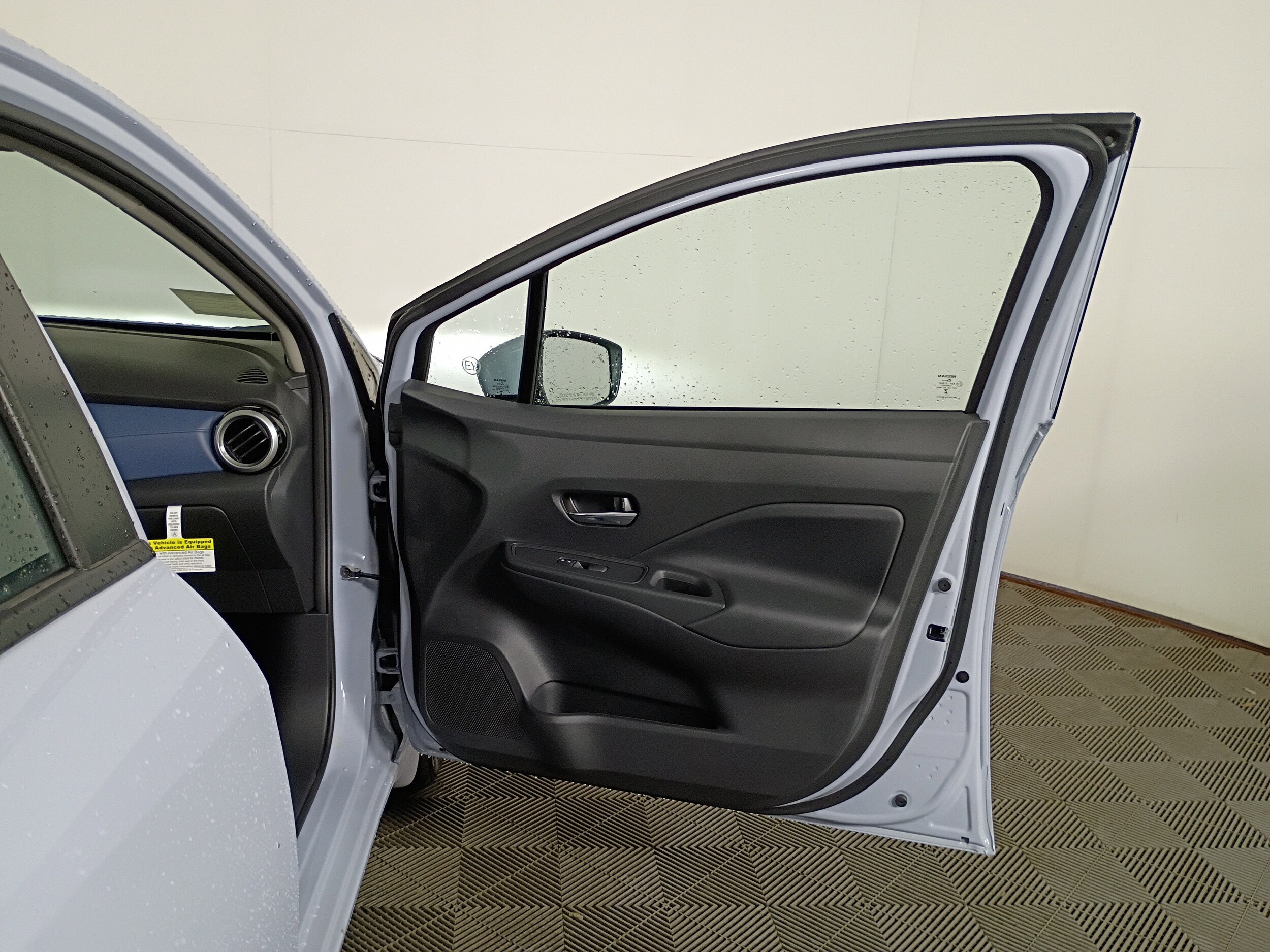 2025 Nissan Versa Sedan SV - Photo 40