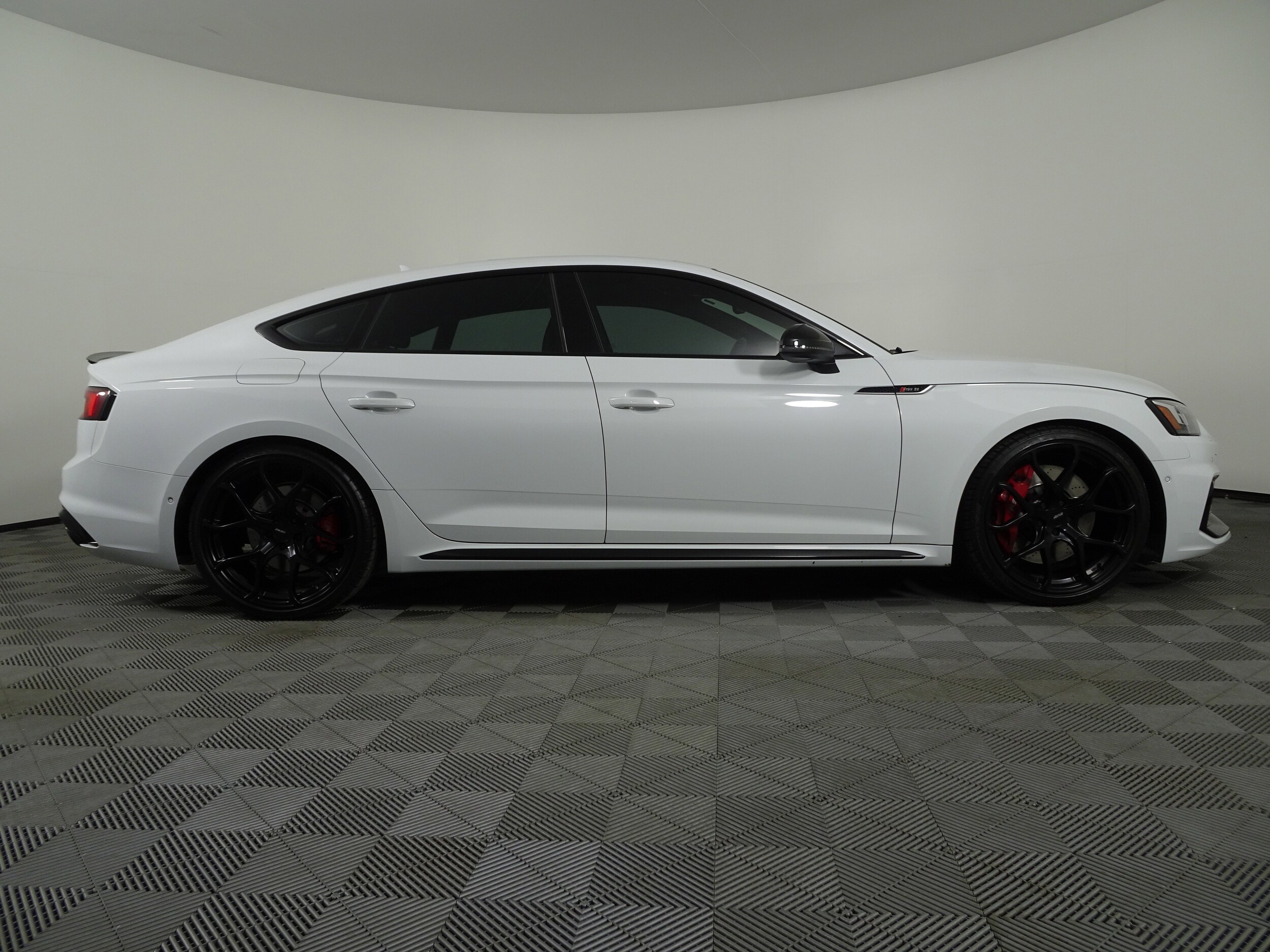 2019 Audi RS 5 photo 2