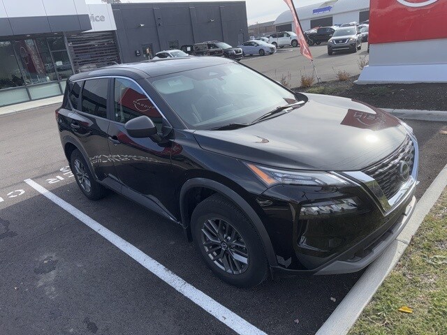 2023 Nissan Rogue S photo 2