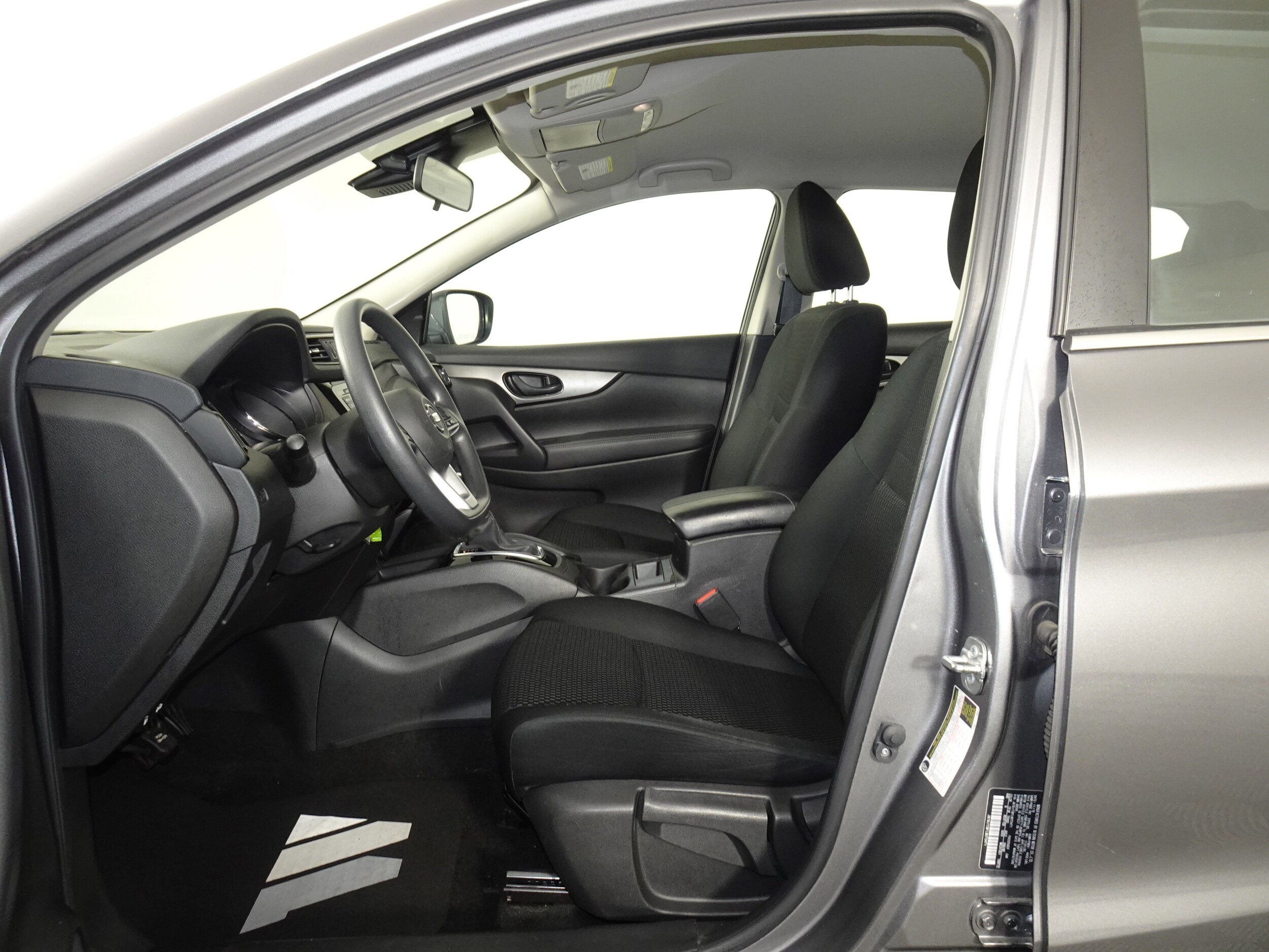 2020 Nissan Rogue Sport S photo 4
