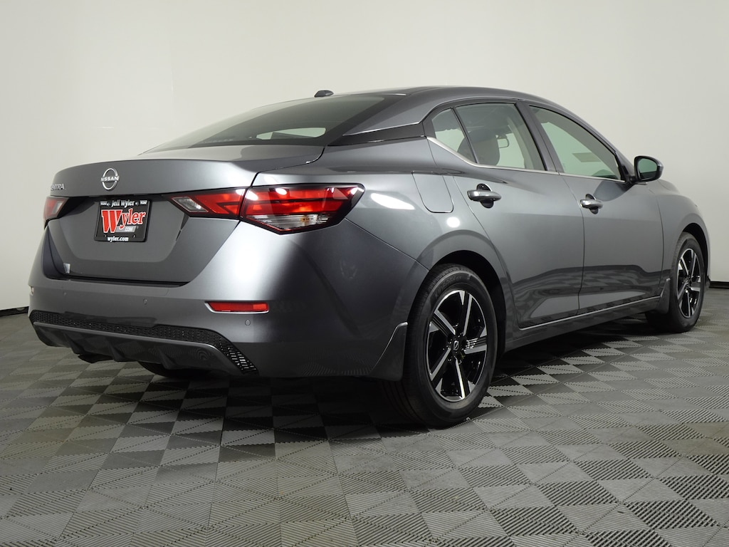 New 2025 Nissan Sentra SV Sedan