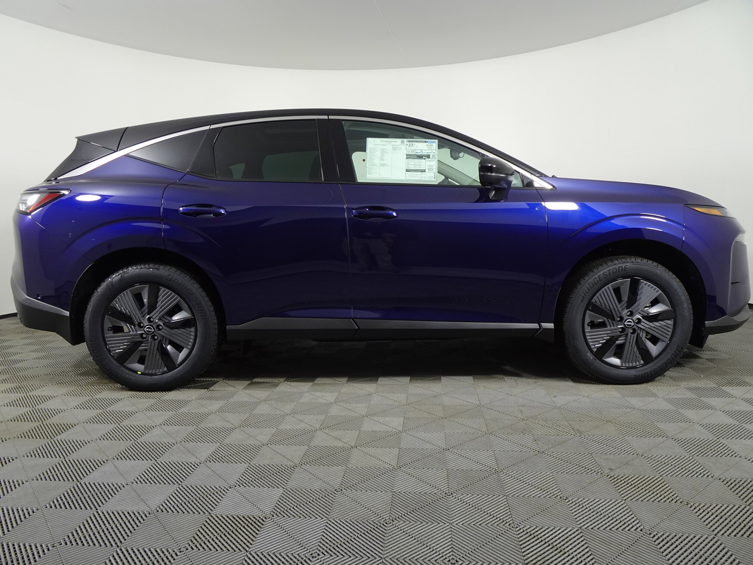 2025 Nissan Murano SL photo 2