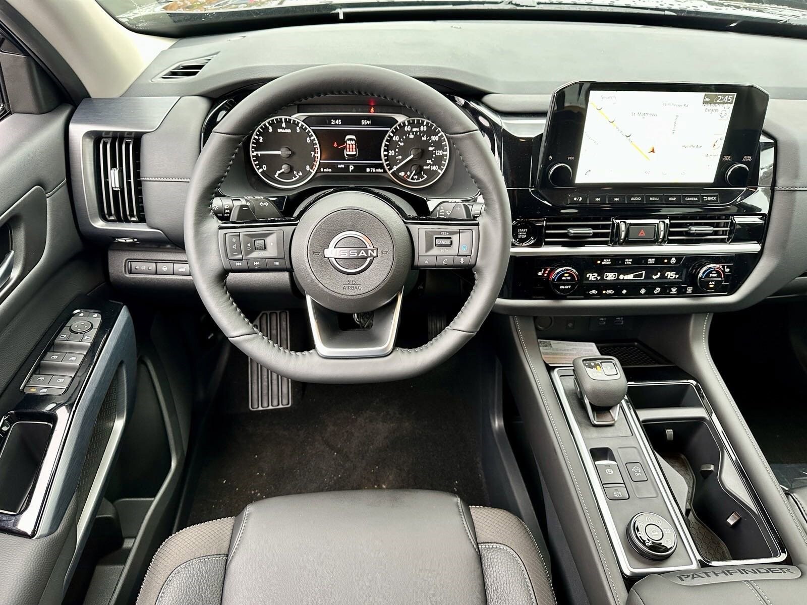 2025 Nissan Pathfinder SL photo 2