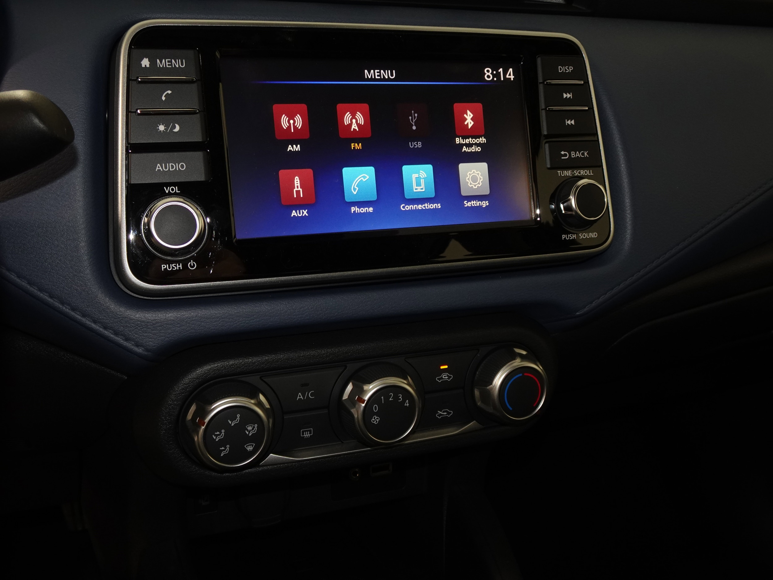 2025 Nissan Versa Sedan SV - Photo 23