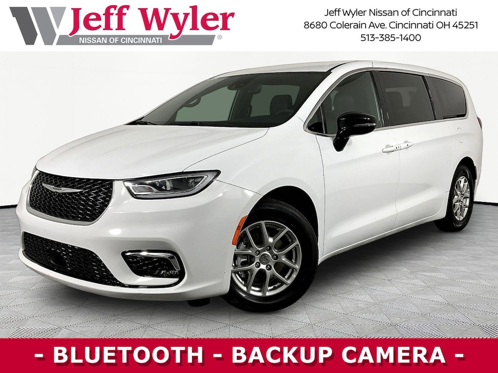 Used 2025 Chrysler Pacifica Select Minivan/Van