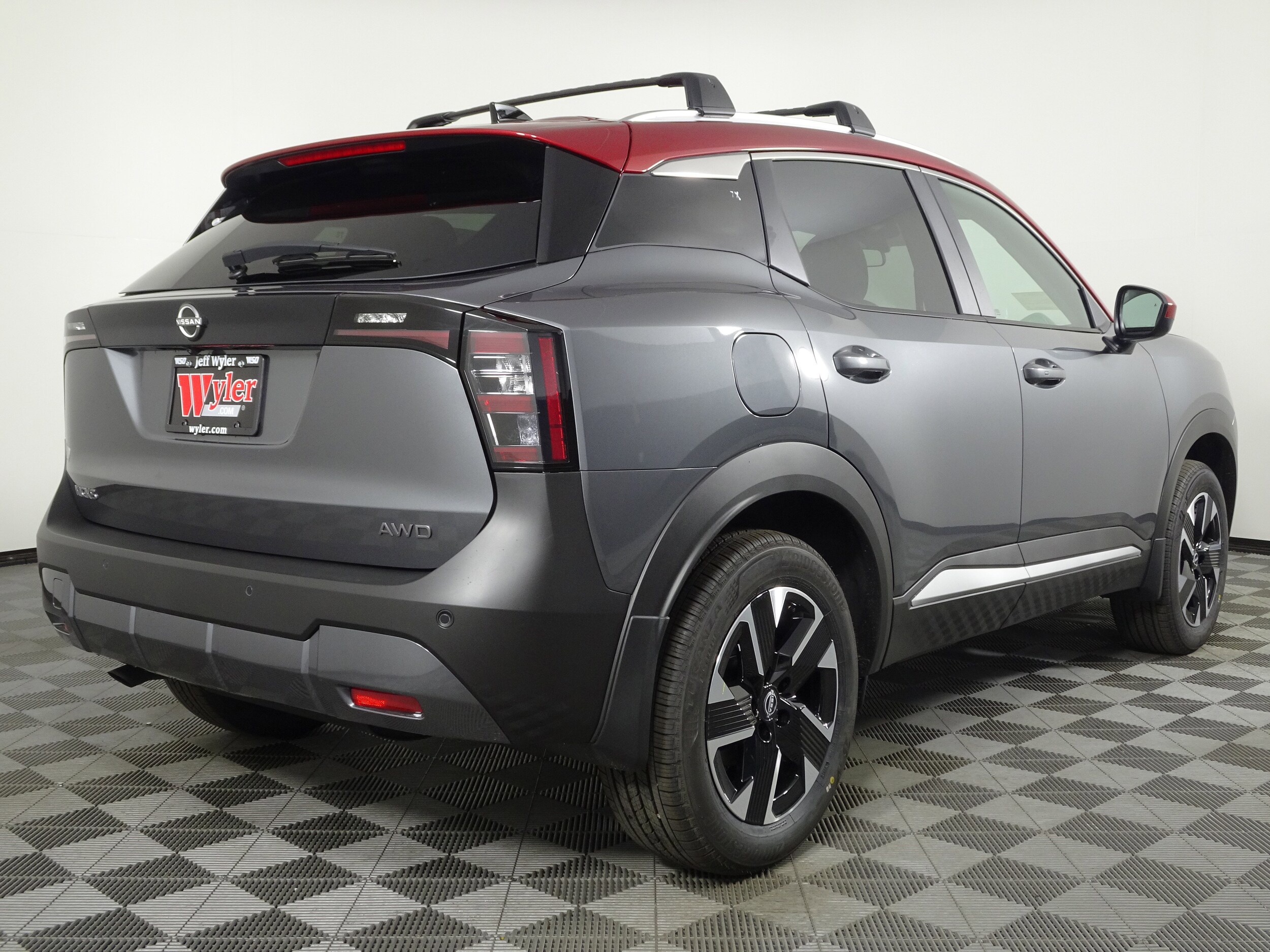 2026 Nissan Kicks SV photo 2