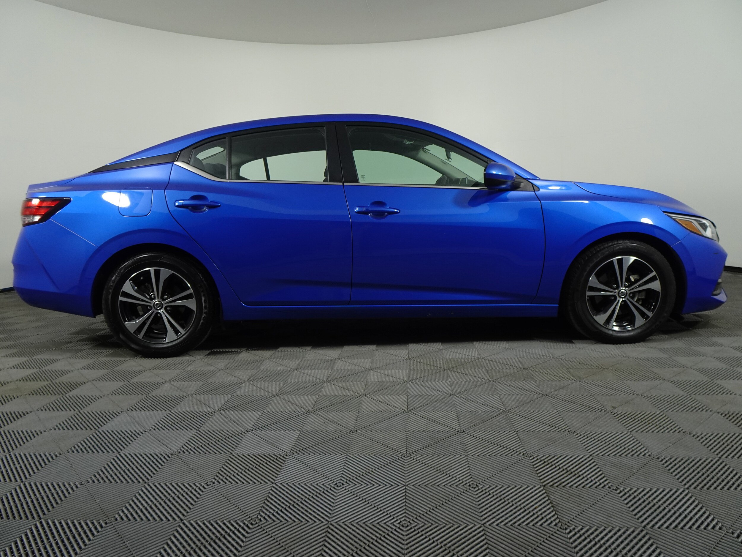 2023 Nissan Sentra SV photo 2