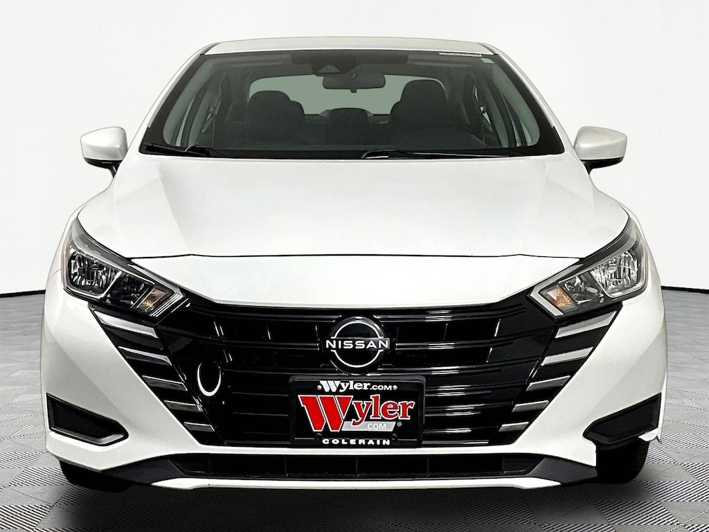 Used 2023 Nissan Versa 1.6 SV Sedan