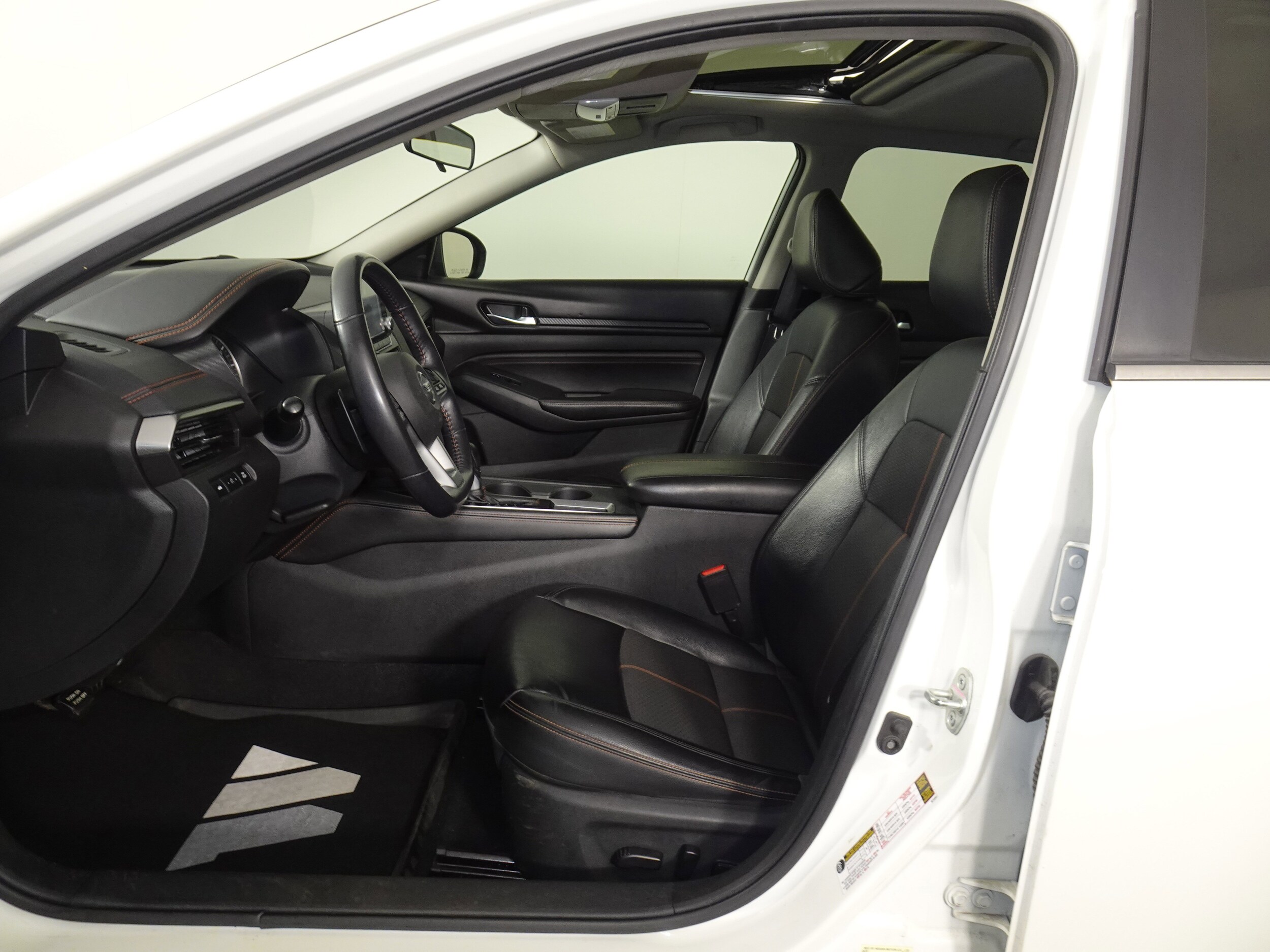 2021 Nissan Altima 2.5 SR photo 4