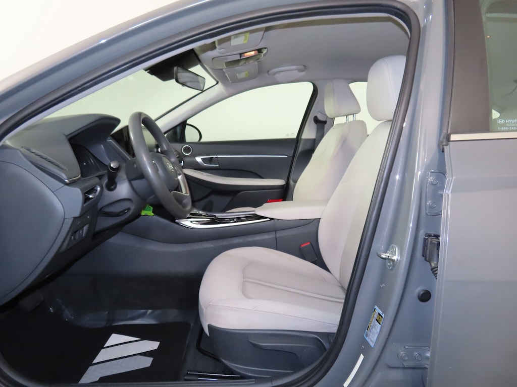Used 2022 Hyundai Sonata SE Sedan