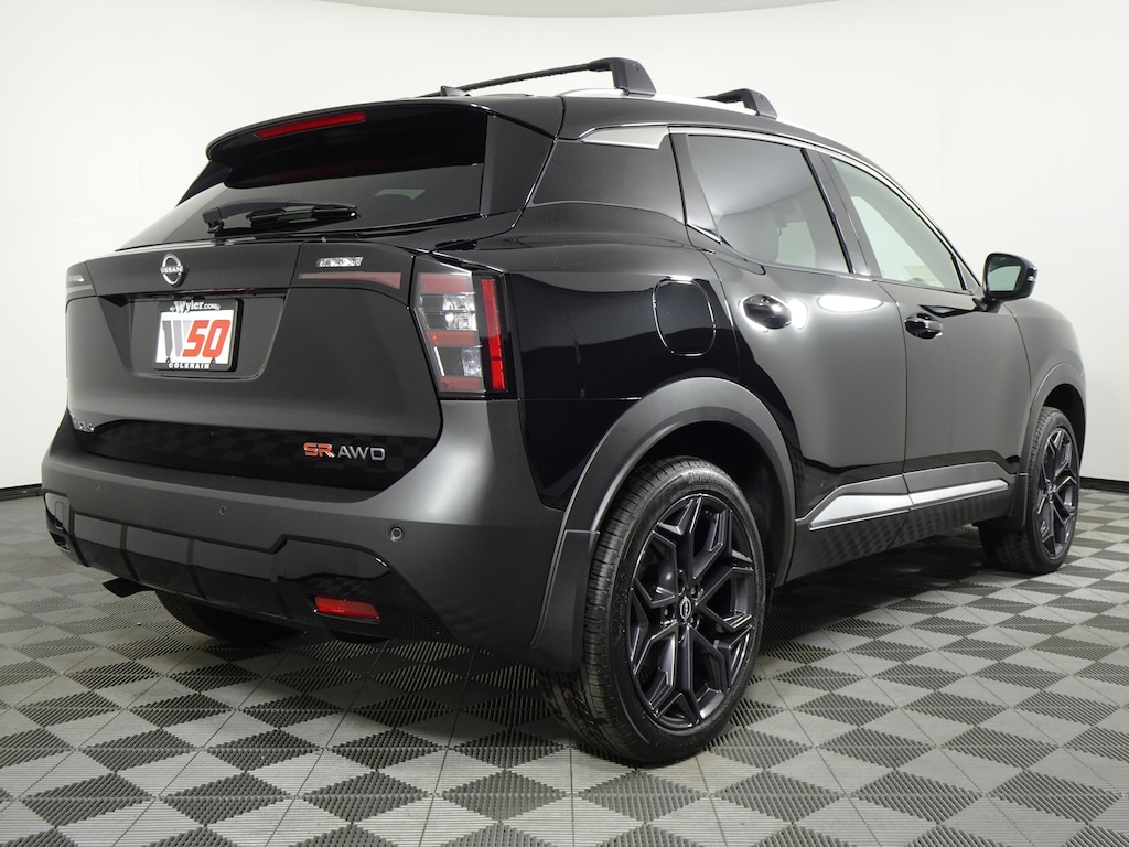 New 2026 Nissan Kicks SR SUV