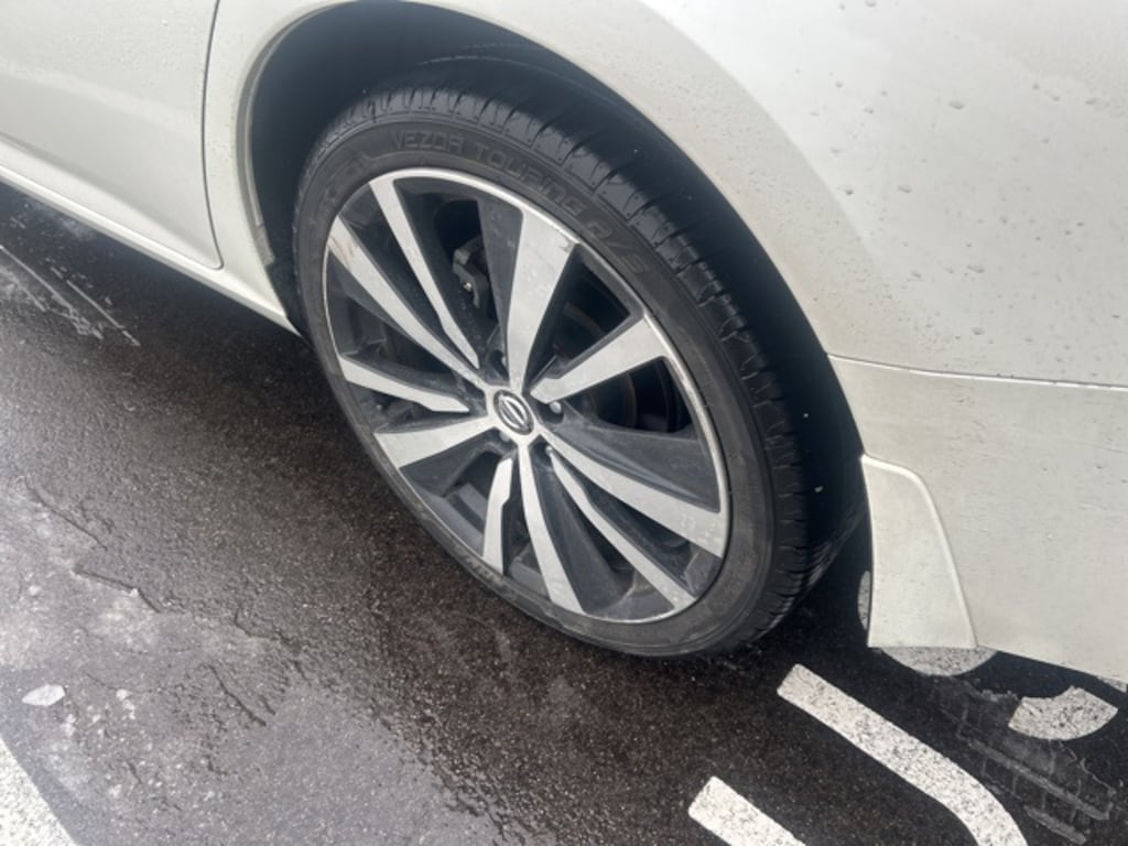 Used 2019 Nissan Altima 2.5 Platinum Sedan