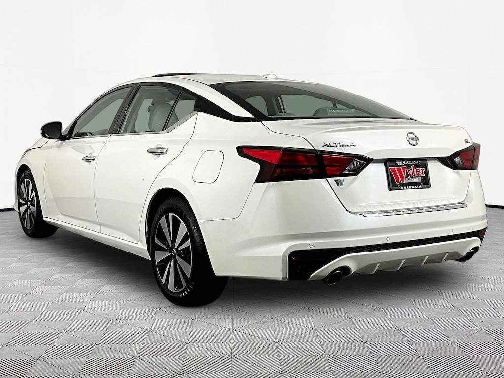 Used 2021 Nissan Altima 2.5 SL Sedan