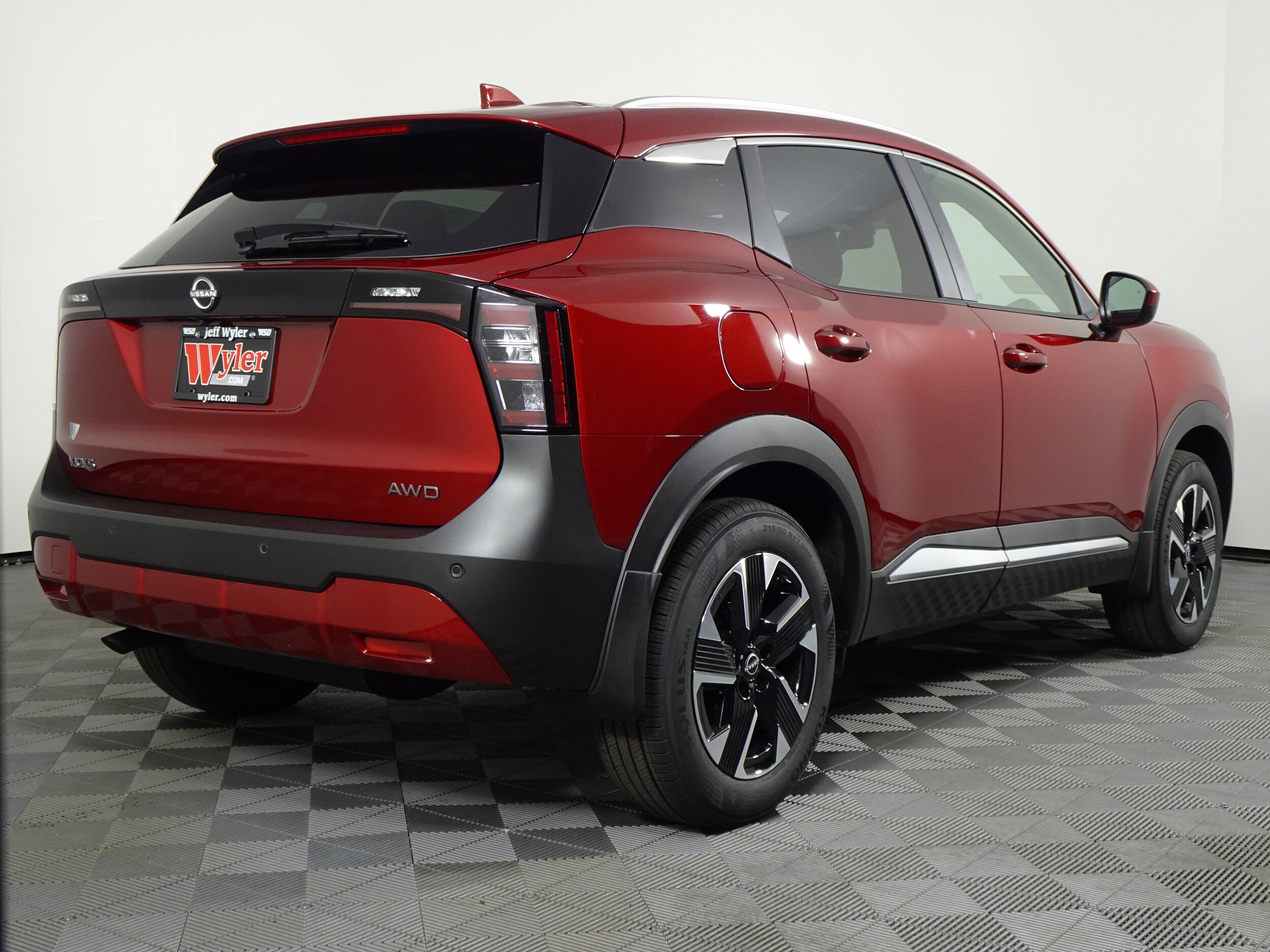 2025 Nissan Kicks SV photo 3