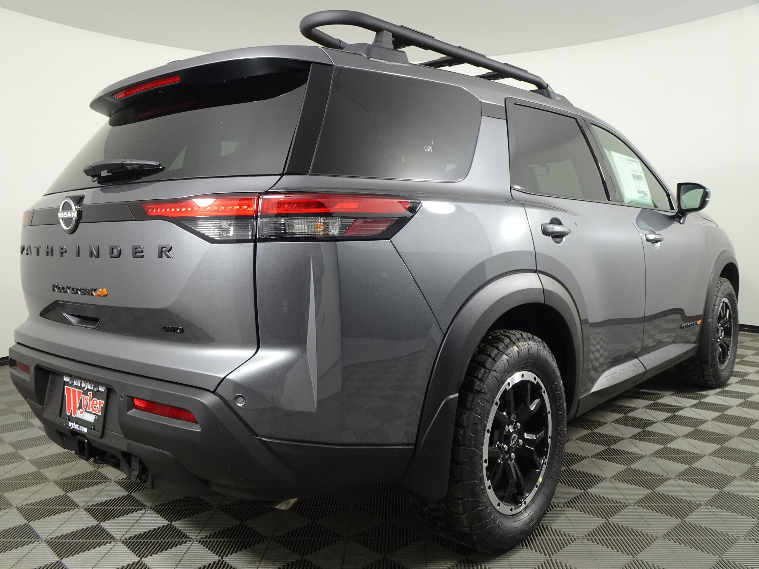 2025 Nissan Pathfinder Rock Creek photo 3