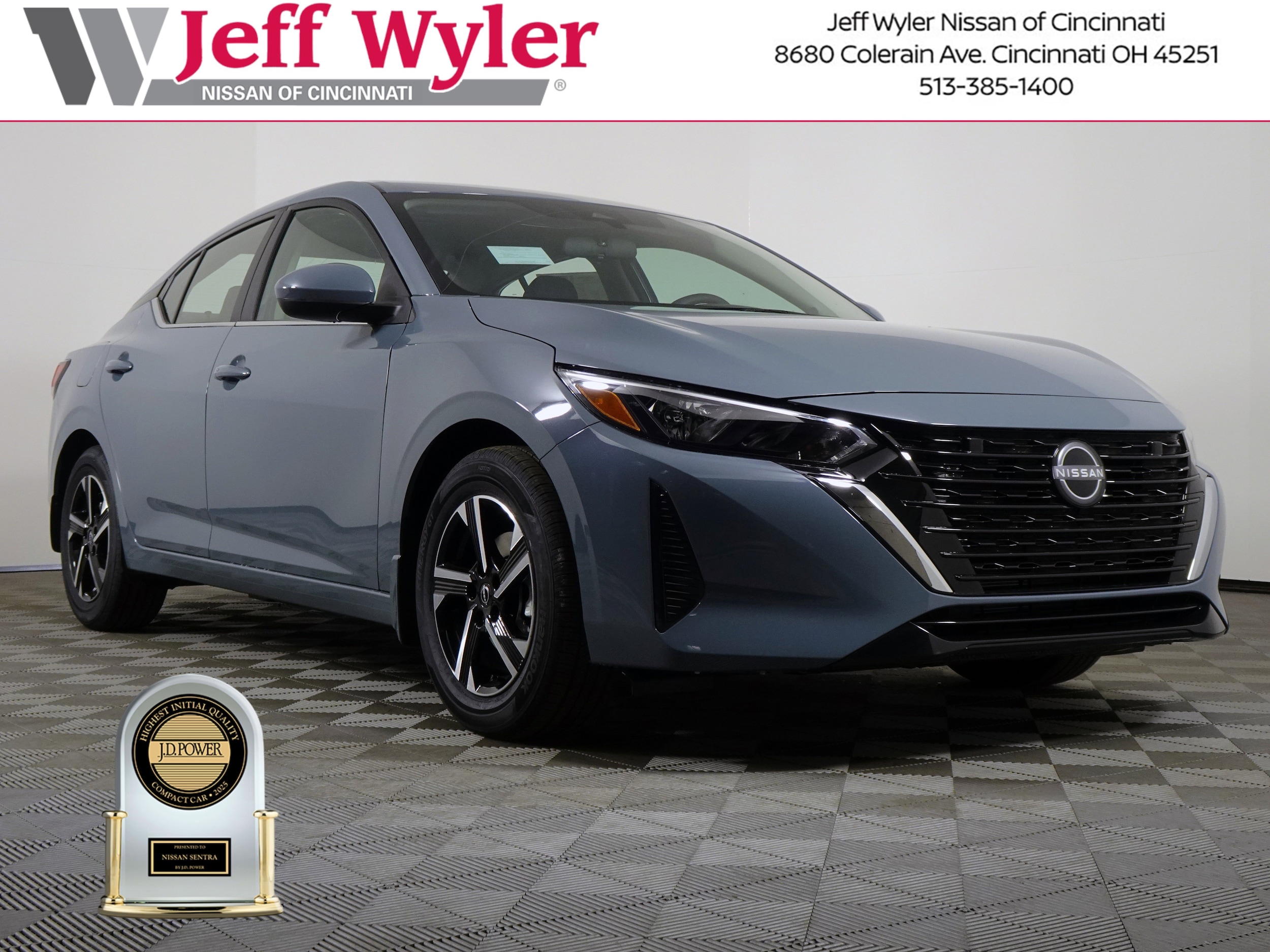 2025 Nissan Sentra SV's photo