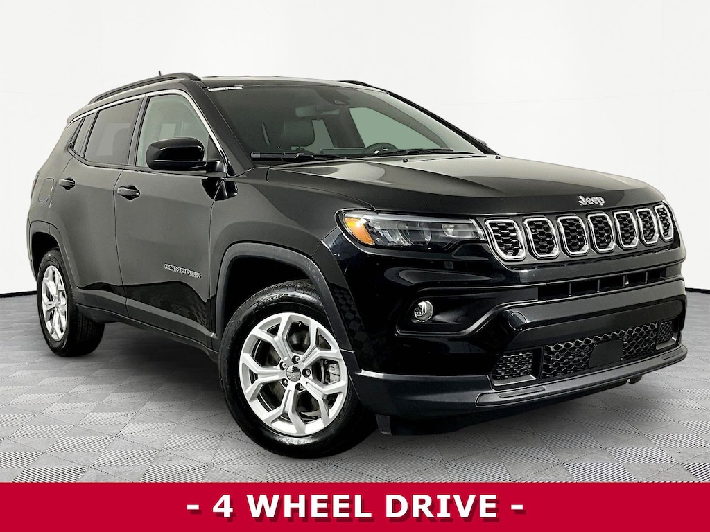 Used 2024 Jeep Compass Latitude SUV