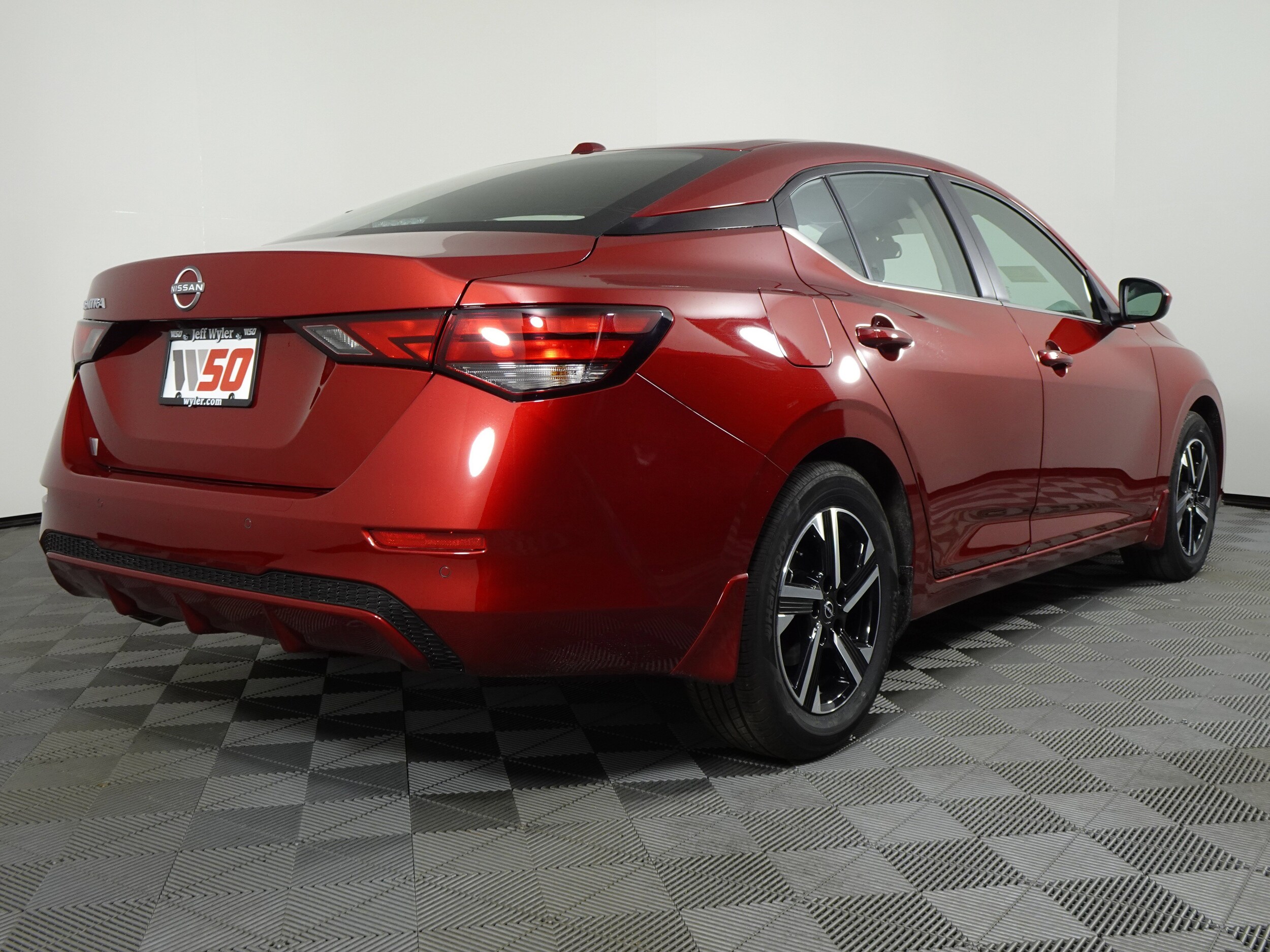 2025 Nissan Sentra SV photo 3