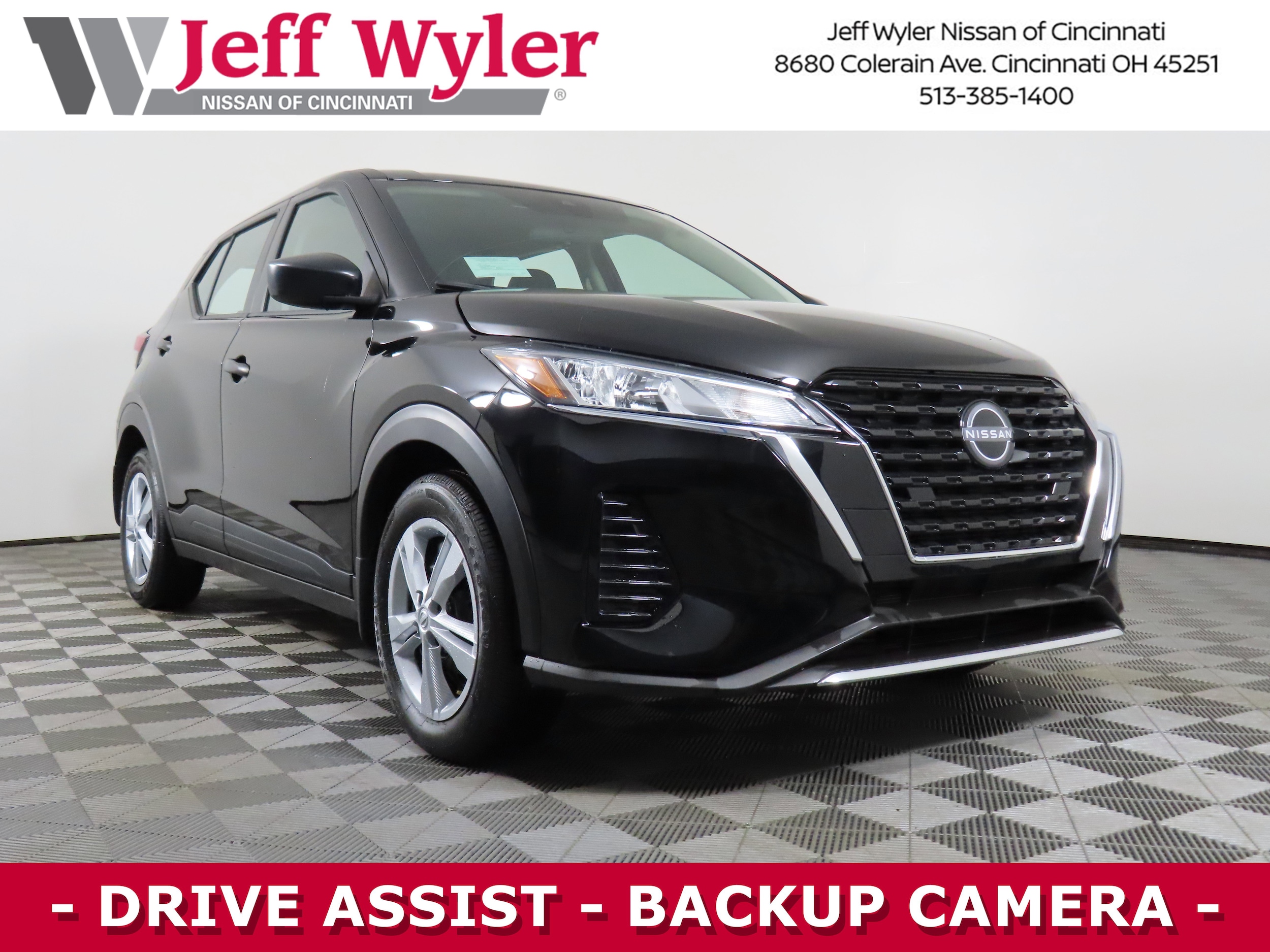 2025 Nissan KICKS PLAY Base