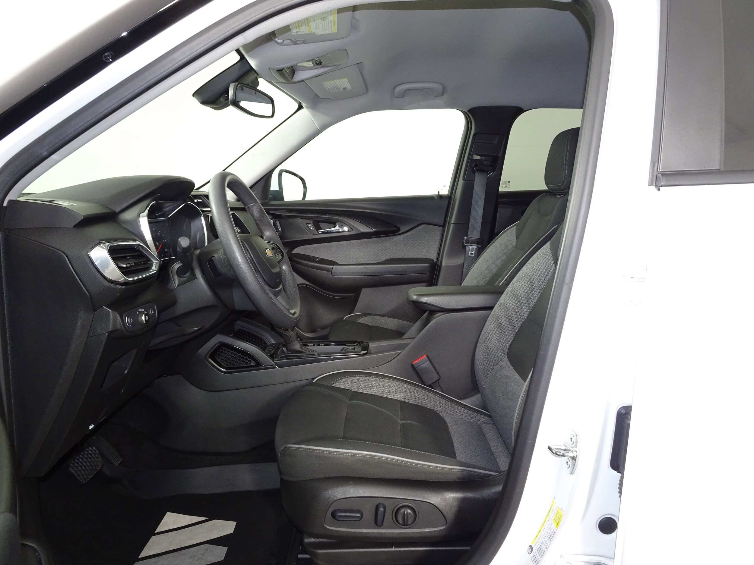 2023 Chevrolet Trailblazer LT photo 4