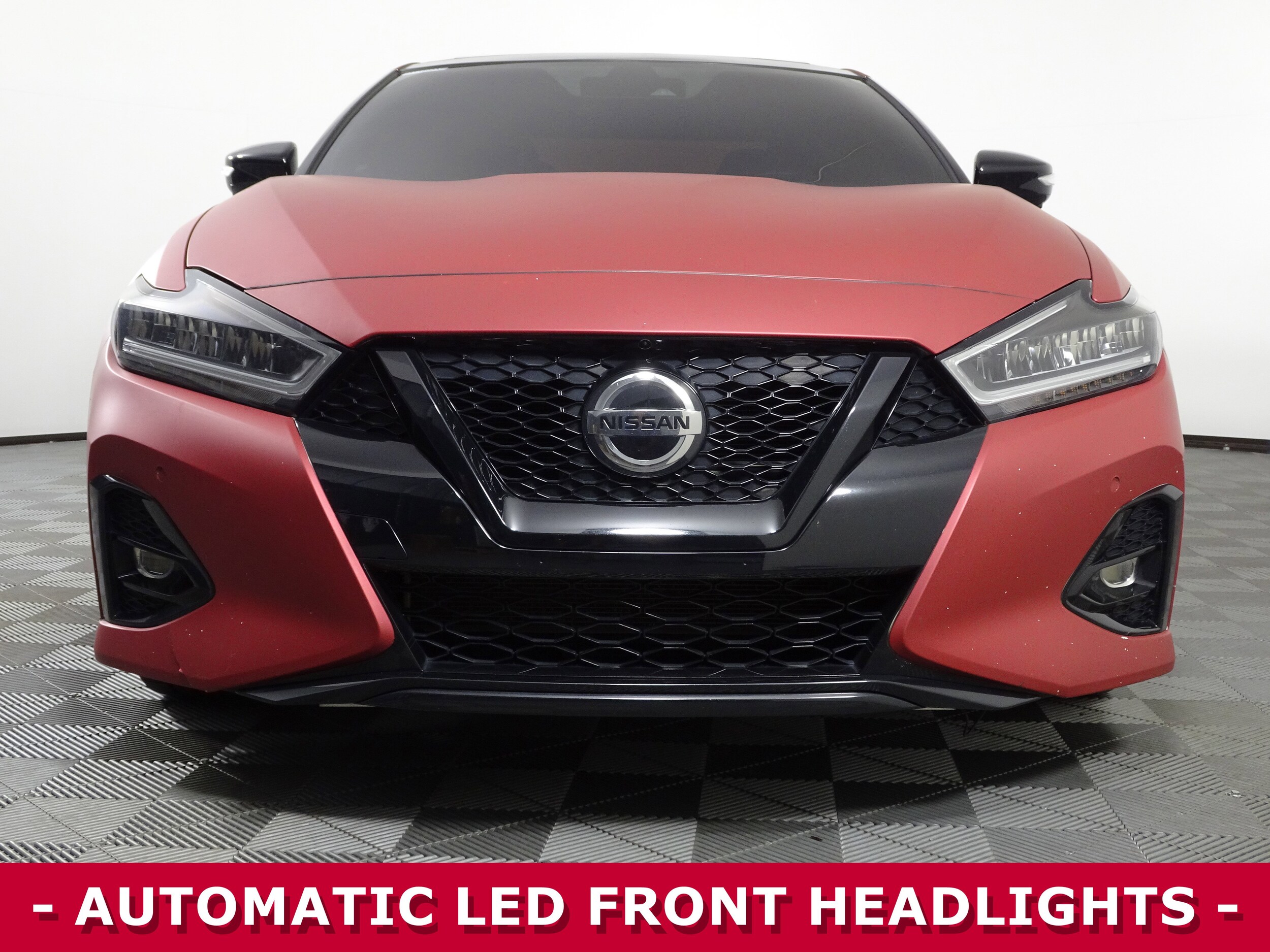 2022 Nissan Maxima SR photo 2