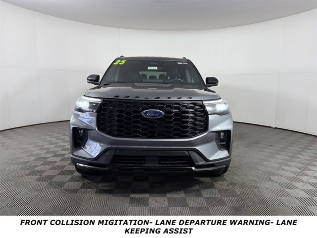 Used 2025 Ford Explorer