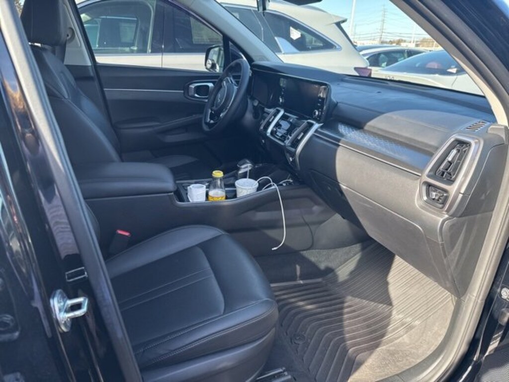 Used 2023 Kia Sorento