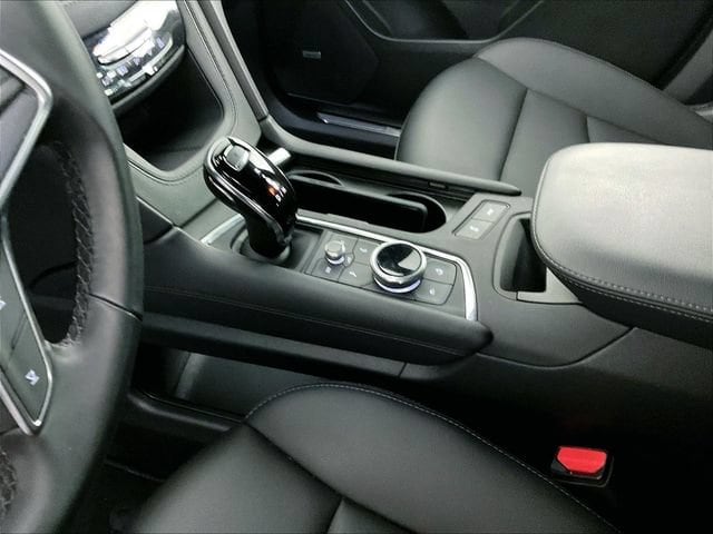 2025 Cadillac XT5 Luxury - Photo 11
