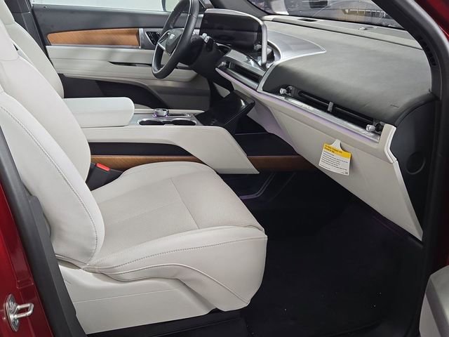2026 Cadillac VISTIQ Sport - Photo 22