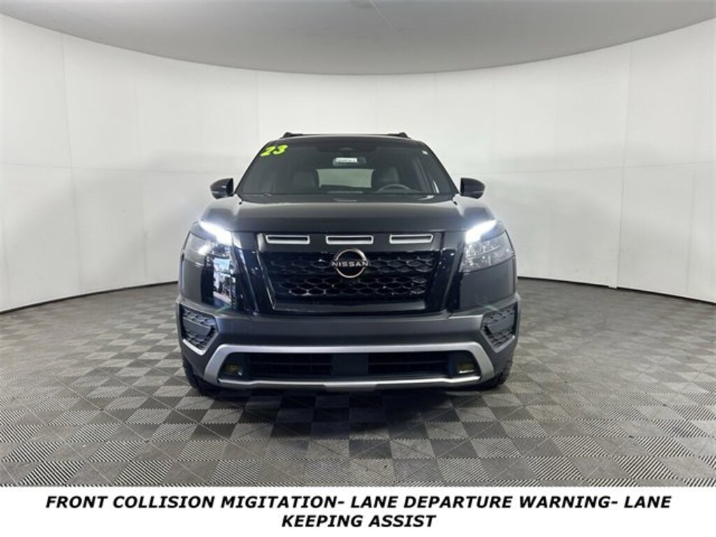 Used 2023 Nissan Pathfinder