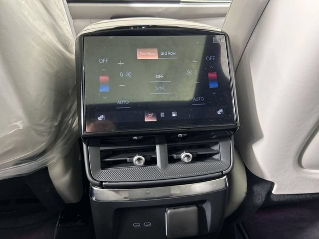 2026 Cadillac VISTIQ Sport - Photo 39