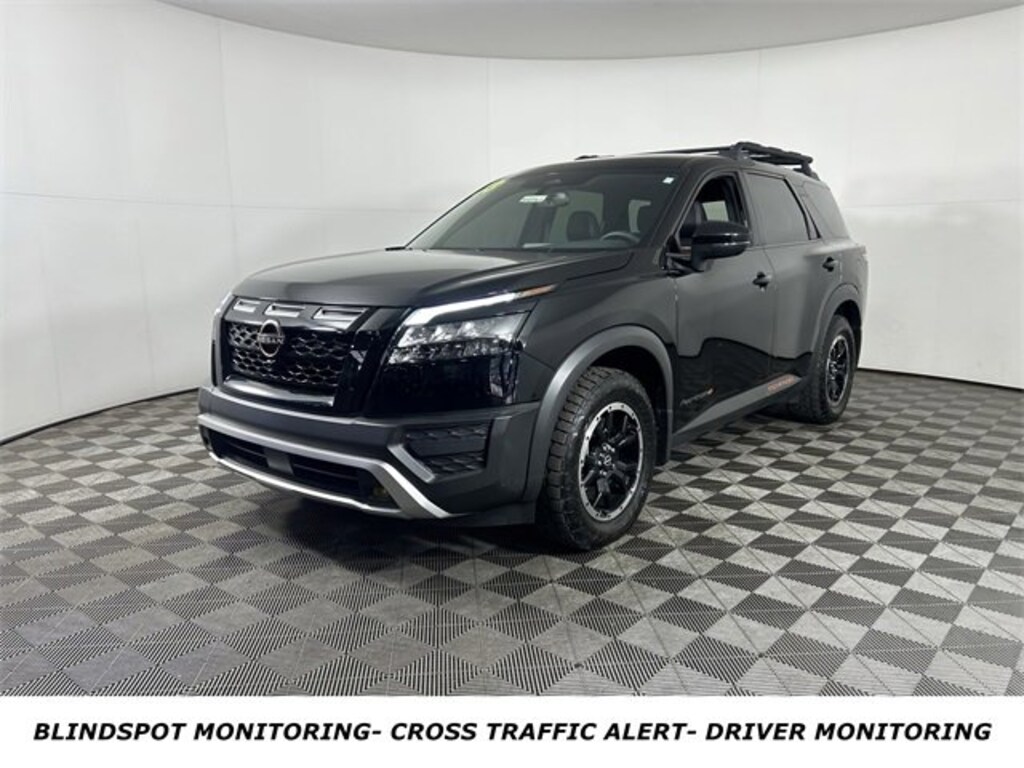 Used 2023 Nissan Pathfinder