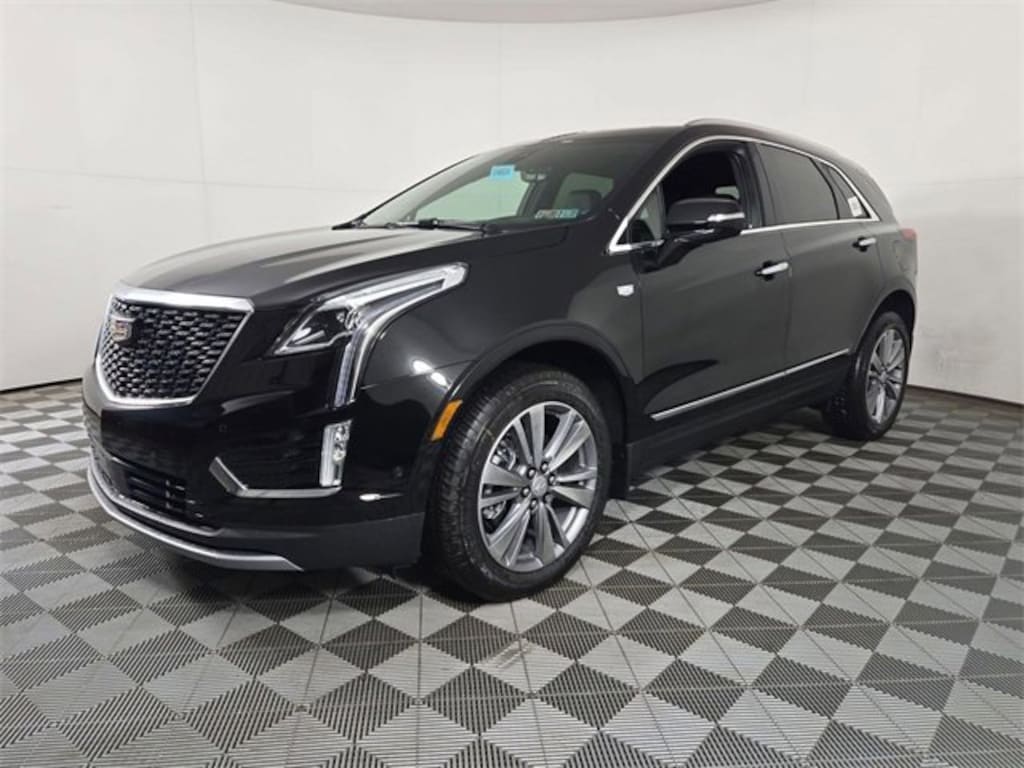 New 2026 CADILLAC LYRIQ Luxury SUV