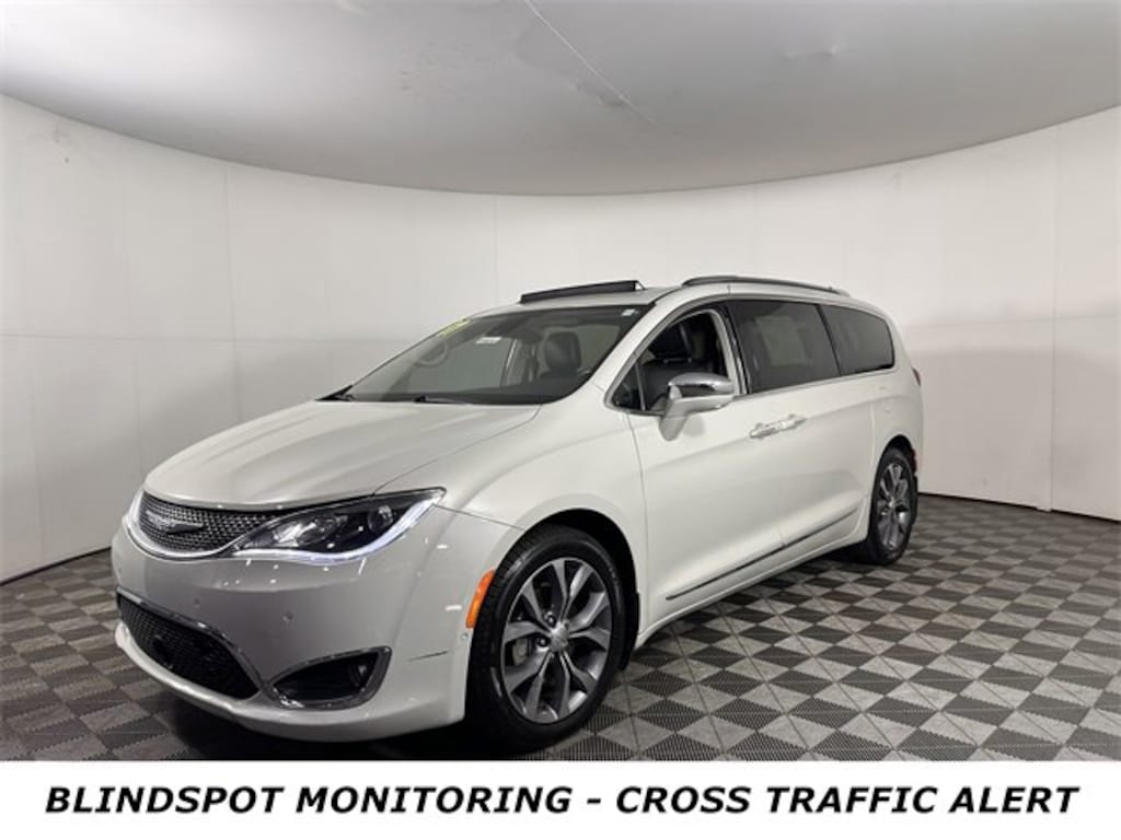 Used 2017 Chrysler Pacifica