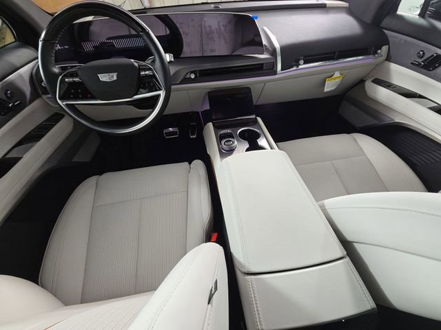 2026 Cadillac VISTIQ Sport - Photo 17