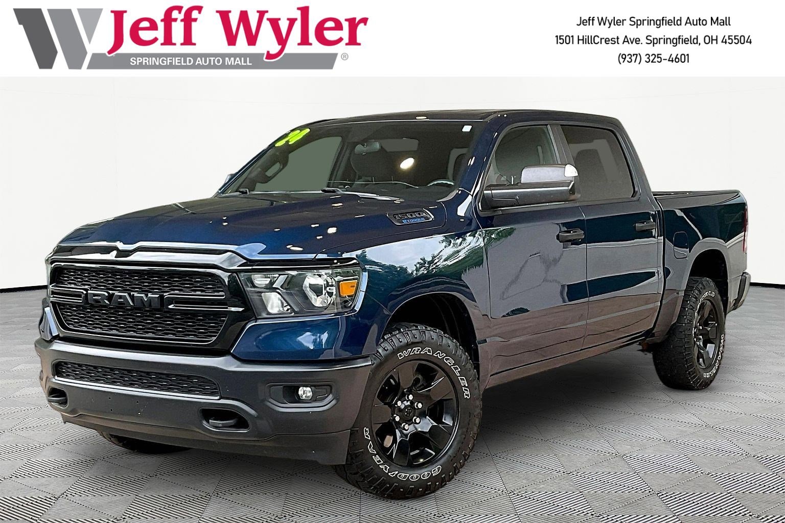 2024 RAM 1500 Tradesman 4x4 Crew Cab 5'7's photo