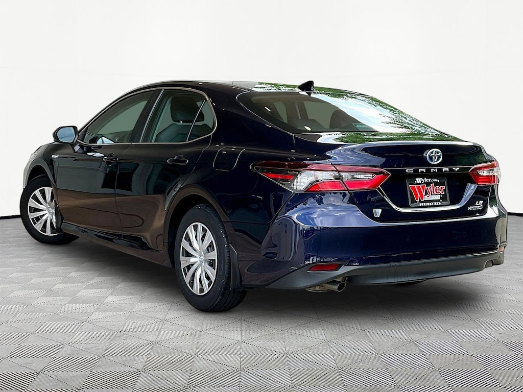 Used 2021 Toyota Camry Hybrid LE CVT Sedan