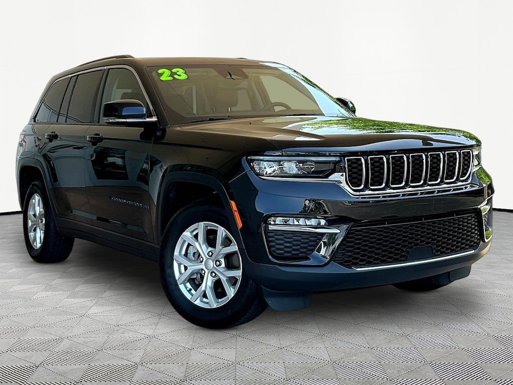 Used 2023 Jeep Grand Cherokee Limited 4x4 SUV