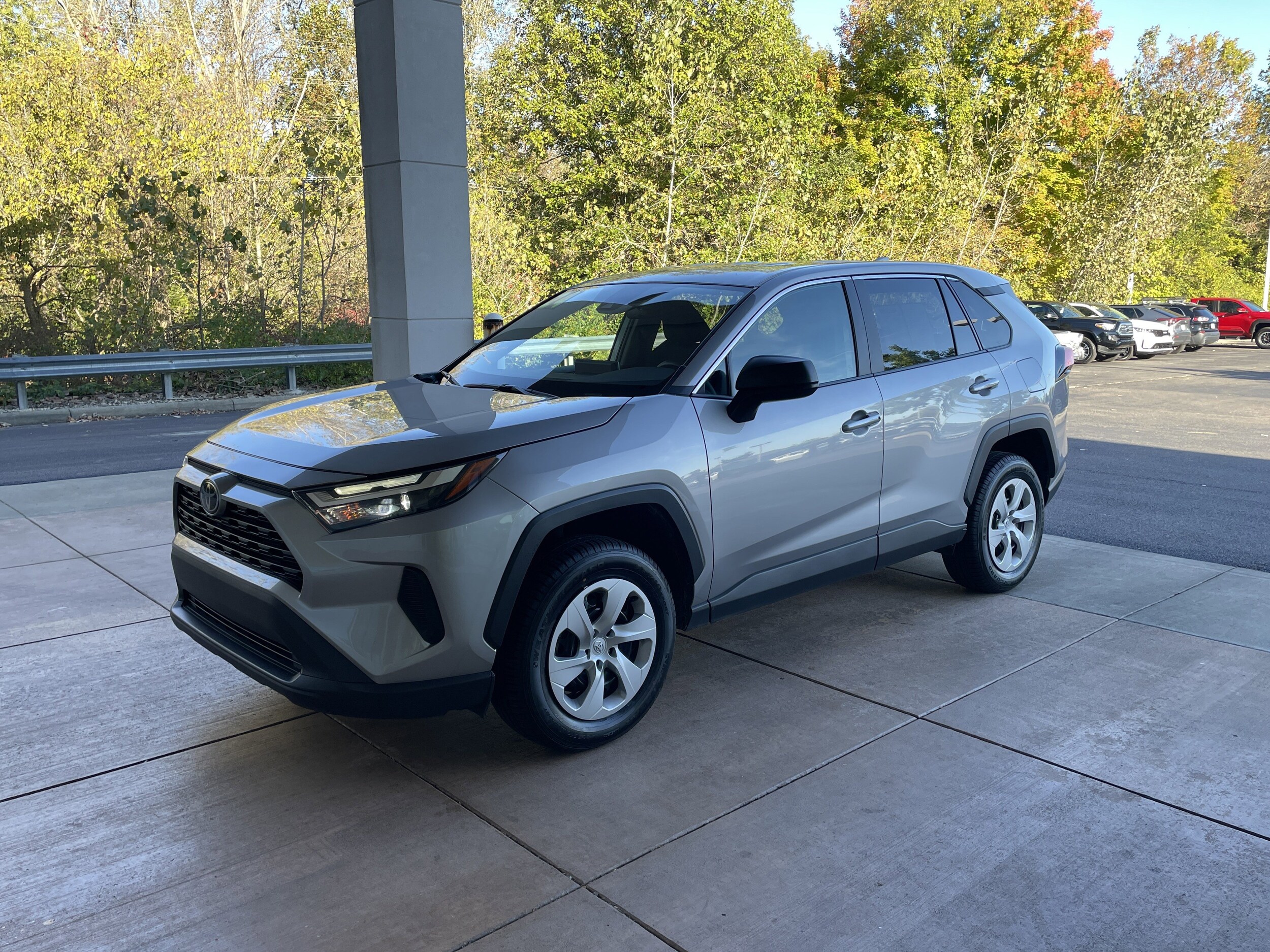 2024 Toyota RAV4 LE photo 2