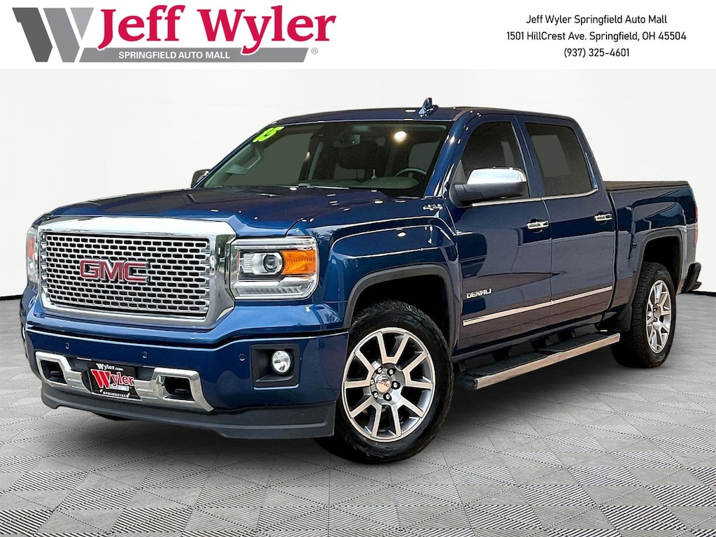 Used 2015 GMC Sierra 1500 4WD Crew Cab 143.5 Denali Truck Crew Cab