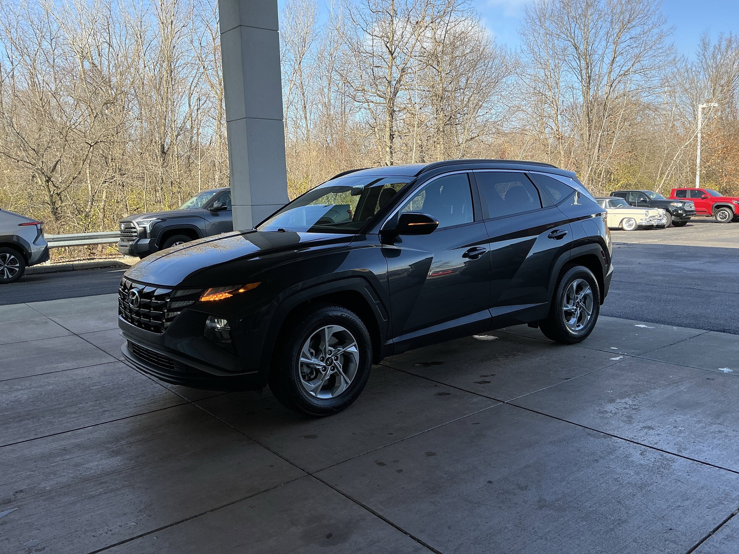 2022 Hyundai Tucson SEL photo 2