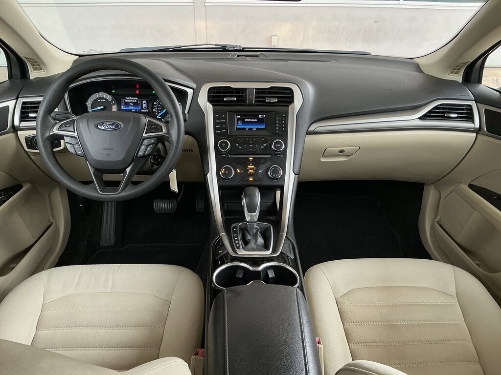 Used 2015 Ford Fusion 4dr Sdn SE FWD Sedan