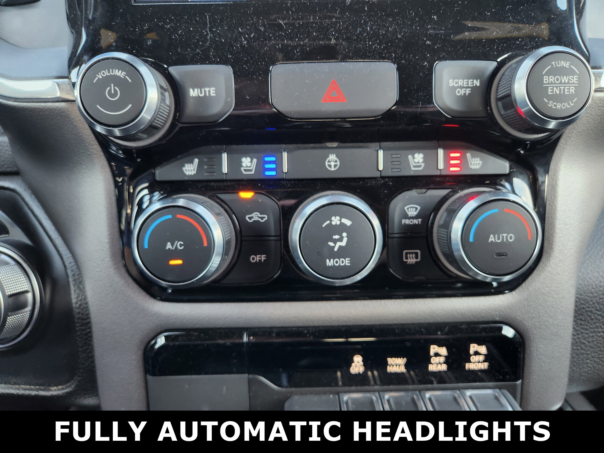 2022 Ram 1500 Laramie photo 2