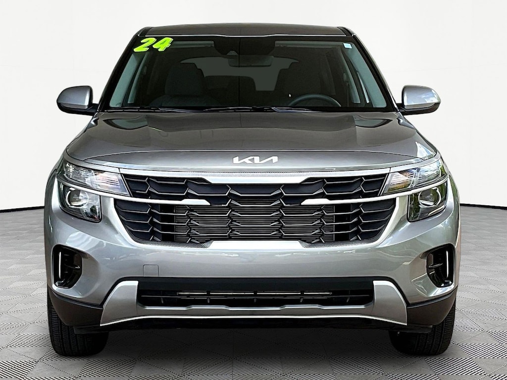 Used 2025 Kia Seltos LX IVT AWD SUV