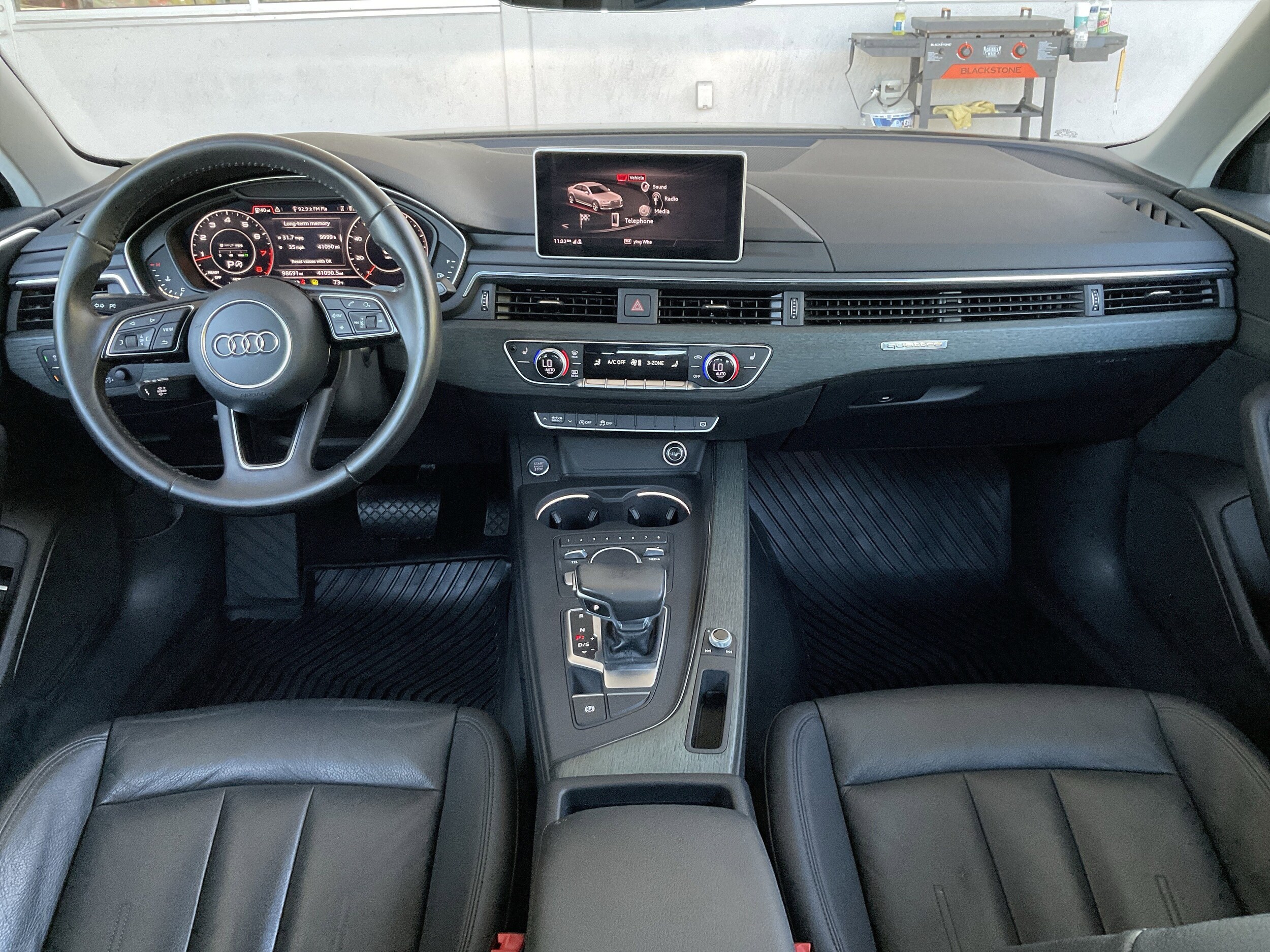 2017 Audi A4 TFSI Premium Quattro photo 4