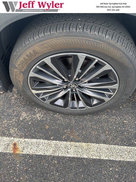 2024 Toyota Grand Highlander Platinum's photo