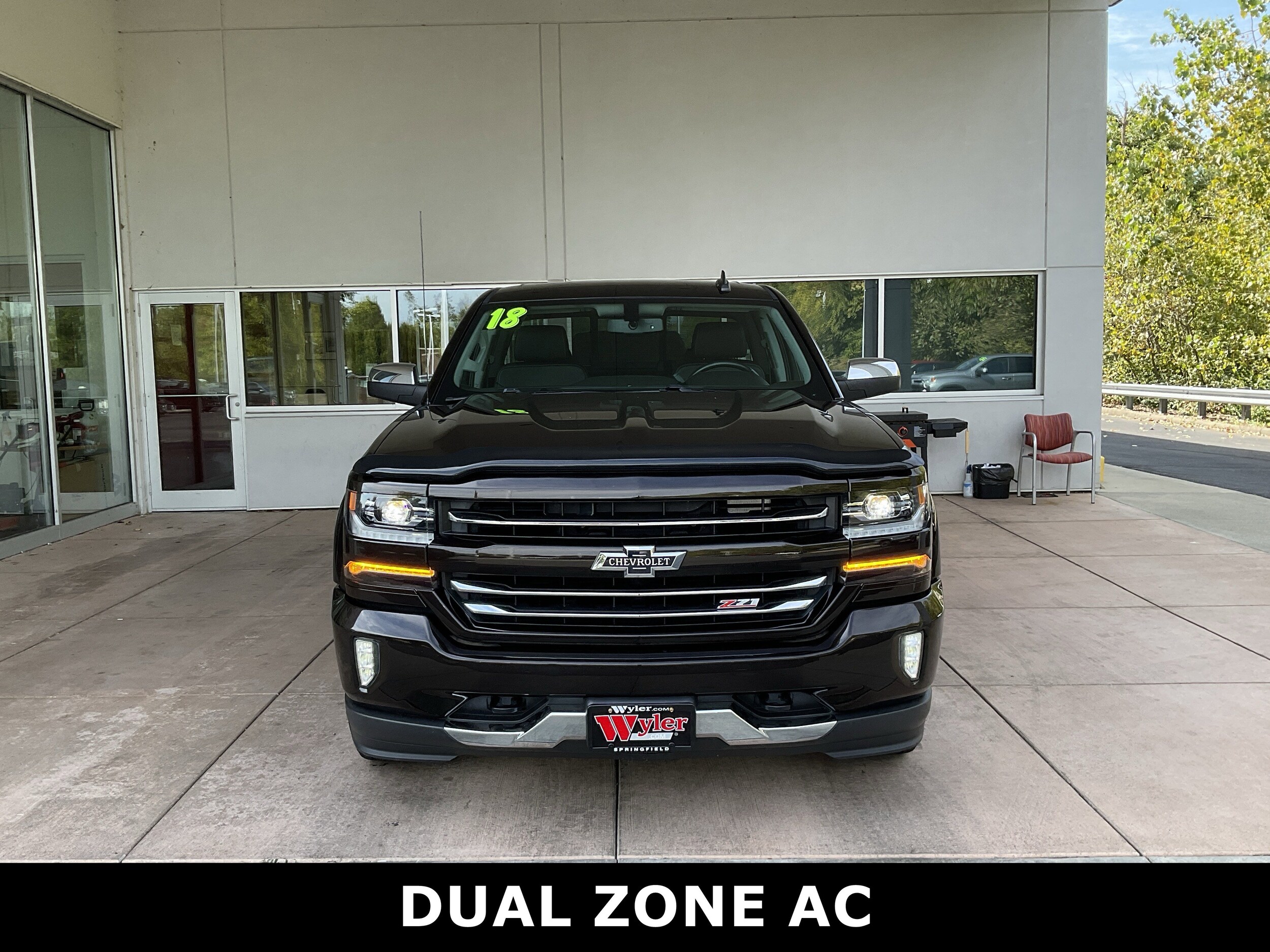2018 Chevrolet Silverado 1500 LTZ photo 2