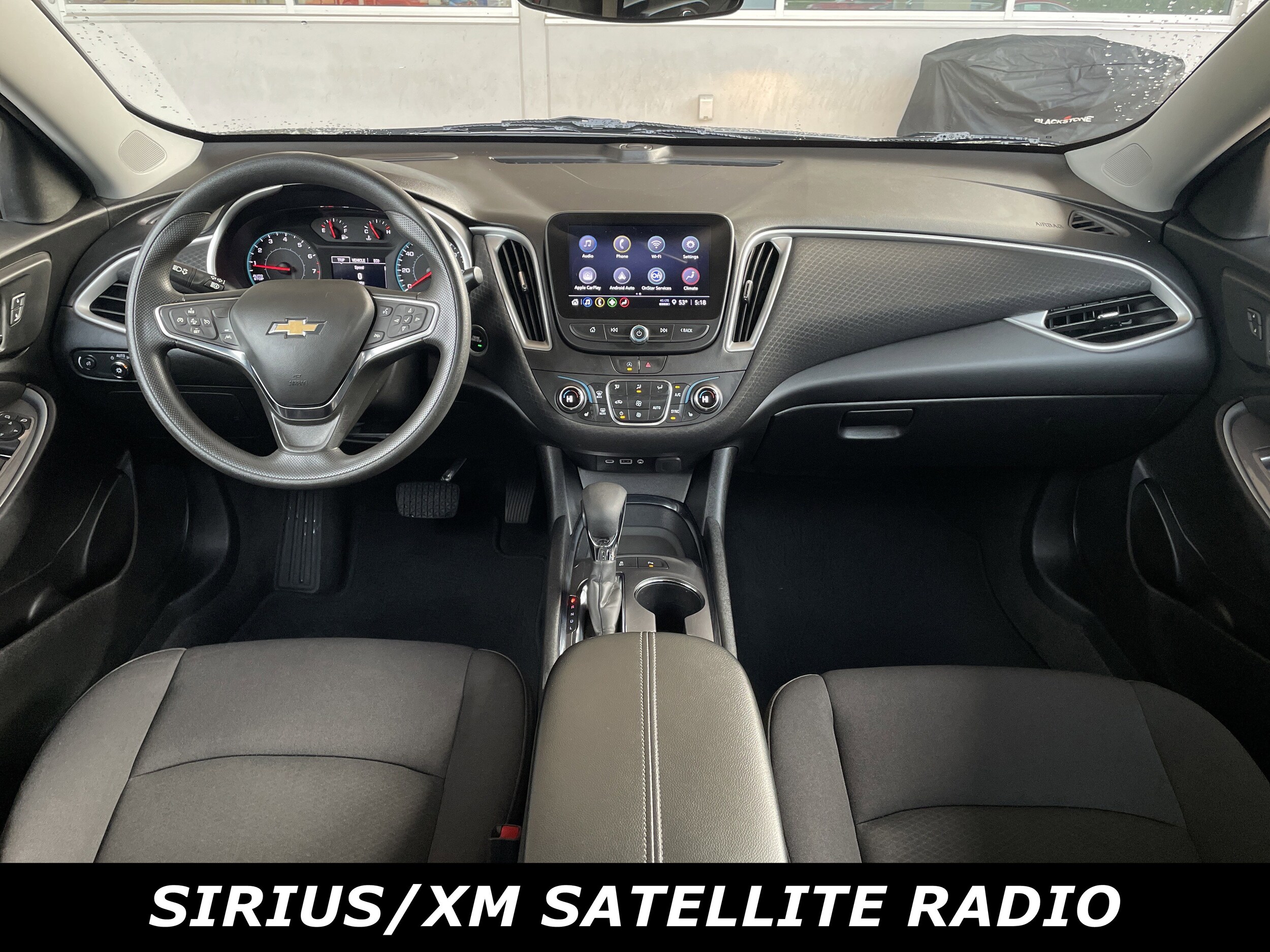 2024 Chevrolet Malibu 1LT photo 2