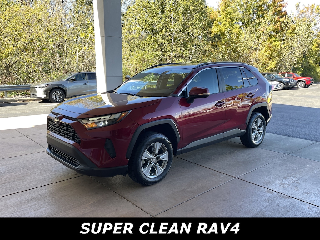 Used 2022 Toyota RAV4 XLE FWD SUV