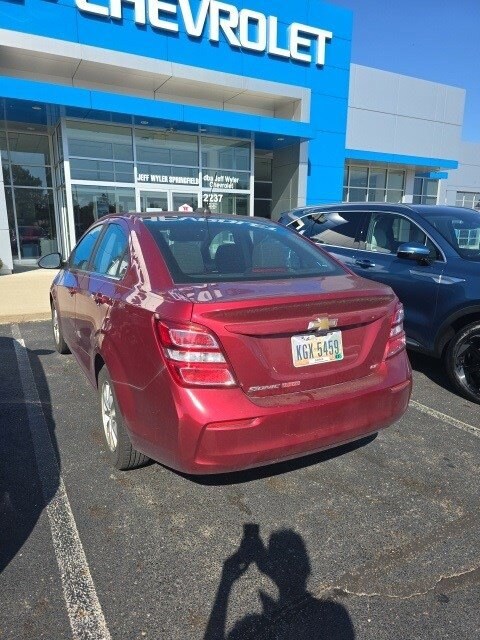 2017 Chevrolet Sonic LT photo 4